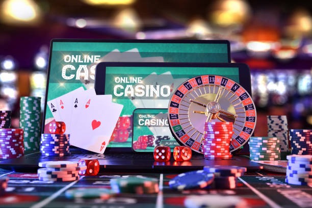 Live Baccarat dealer at nolimit77 dealing cards on mobile screen